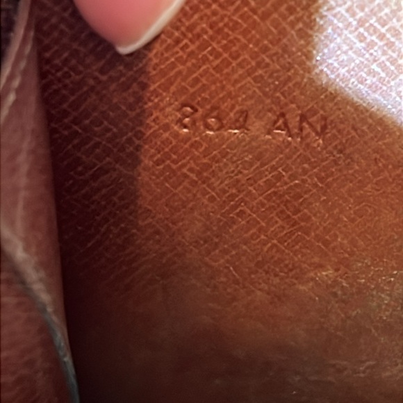 Louis Vuitton wallet - Picture 7 of 9